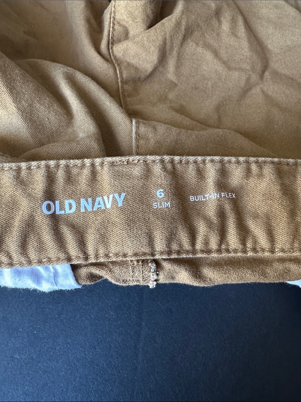 Old Navy Men's Flat-Front Brown/Tan Casual Shorts - Picture 4 of 5